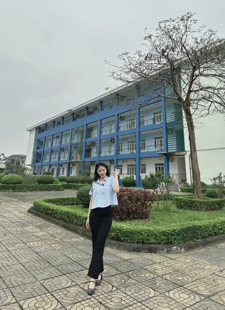 📸 GÓC CHECK – IN THẦN THÁNH TẠI KHUÔN VIÊN THƠ MỘNG TRONG TRƯỜNG 📸