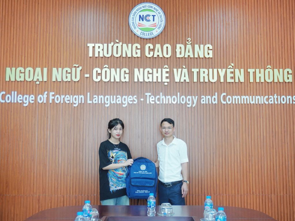 Bạn Tiến tân sinh viên được nhận học bổng toàn phần ngành ngôn ngữ Trung