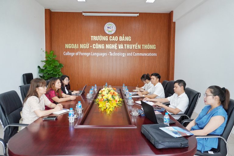 Nhà trường đón tiếp và làm việc với tổ chức giáo dục và Di trú Quốc tế DSS Group