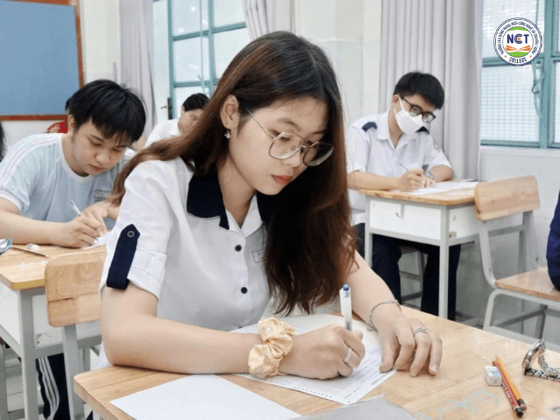Thí sinh trong kì thi THPT Quốc gia