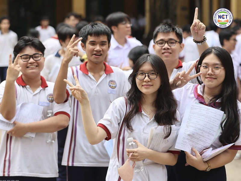 Thí sinh tham dự kyf thi THPT QG 2025