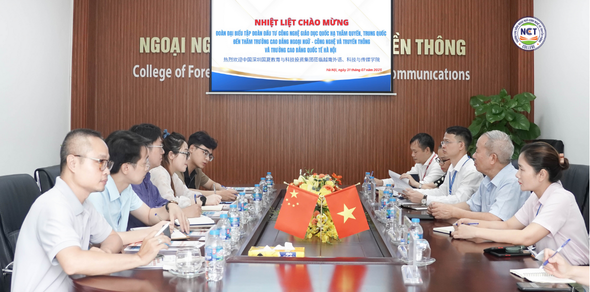 Trường Cao đẳng Ngoại ngữ - Công nghệ và Truyền thông thúc đẩy mô hình đào tạo gắn kết thực tiễn doanh nghiệp, mở rộng cơ hội việc làm - thực tập cho sinh viên cùng Công ty TNHH Đầu tư Công nghệ Giáo dục Quốc Hạ Thẩm Quyến