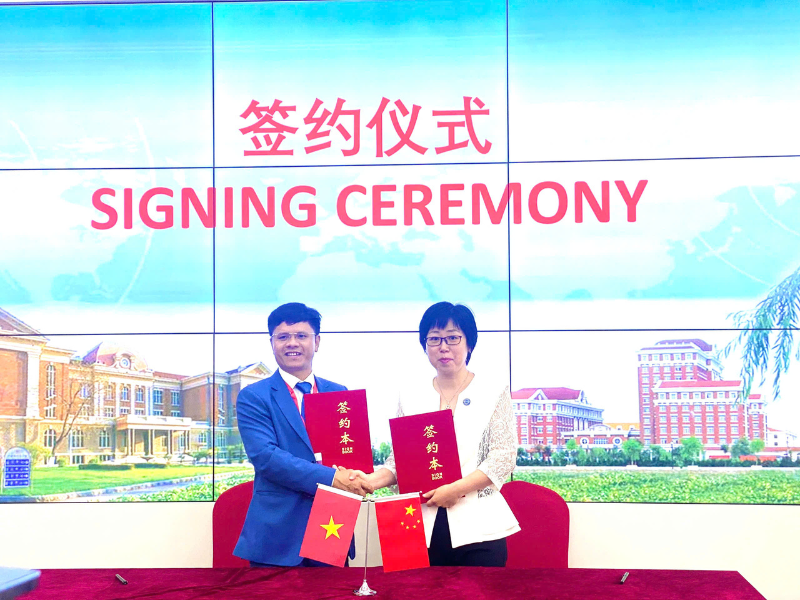 Kết nối cơ hội đào tạo, thực tập và việc làm cho sinh viên theo chương trình trao đổi du học sinh giữa Trường Cao đẳng Ngoại ngữ – Công nghệ và Truyền thông với Trường Đại học Ngoại ngữ Thiên Tân – Trung Quốc