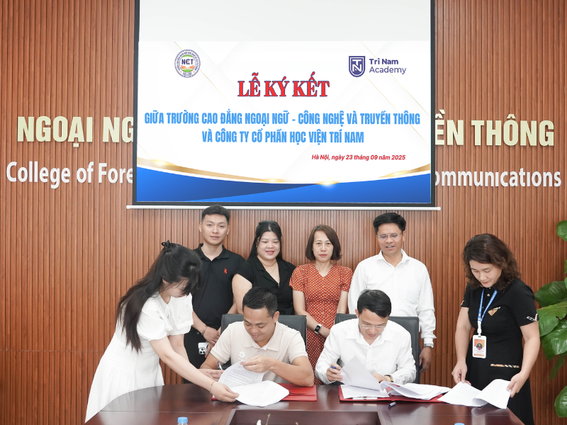Lễ ký kết hợp tác giữa Trường Cao đẳng Ngoại ngữ - Công nghệ và Truyền thông và Công ty Cổ phần Học viện Trí Nam - ảnh 5
