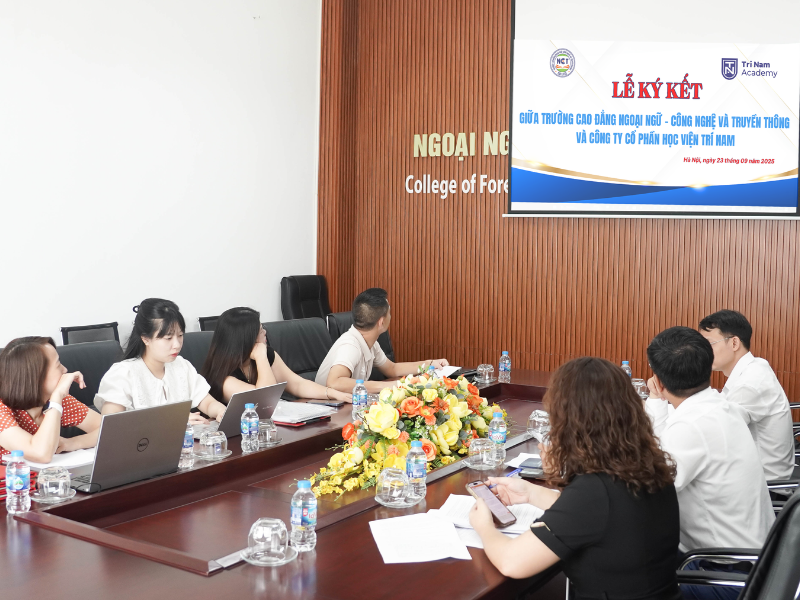 Lễ ký kết hợp tác giữa Trường Cao đẳng Ngoại ngữ - Công nghệ và Truyền thông và Công ty Cổ phần Học viện Trí Nam - ảnh 8