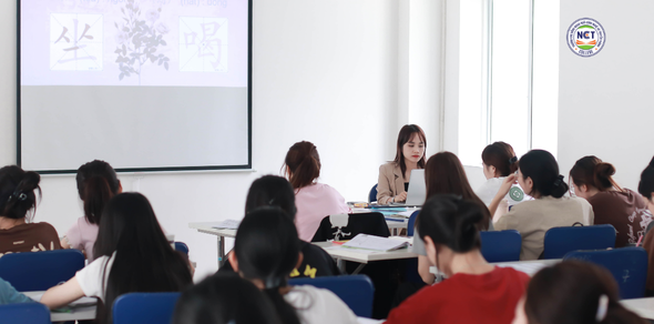 Giữa “tâm bão” nghề nghiệp – Sinh viên ngôn ngữ cần làm gì?