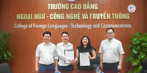 Lễ ký kết hợp tác liên kết đào tạo giữa Trường Cao đẳng Ngoại ngữ - Công nghệ và Truyền thông và Công ty TNHH Mega Chai