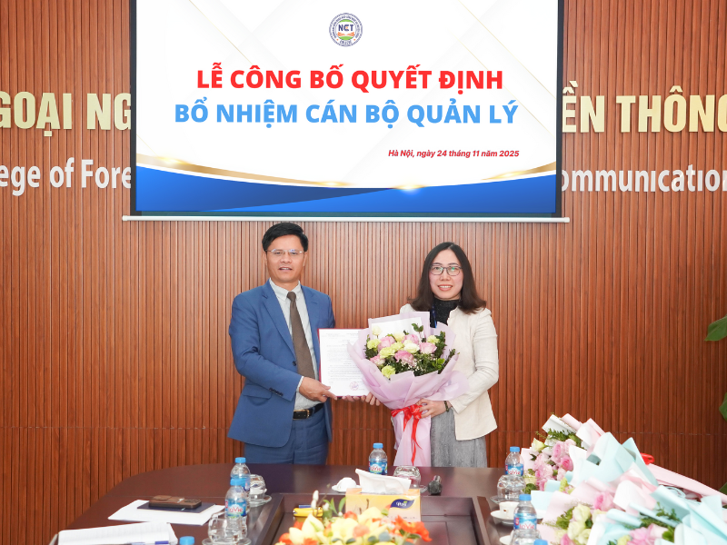 Lễ Công bố quyết định bổ nhiệm cán bộ quản lý Trường Cao đẳng Ngoại ngữ - Công nghệ và Truyền thông
