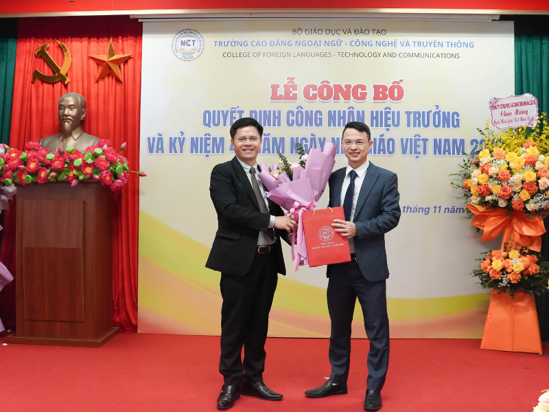Lễ công bố quyết định công nhận chức danh Hiệu trưởng Trường Cao đẳng Ngoại ngữ - Công nghệ và Truyền thông, nhiệm kỳ 2025 - 2030