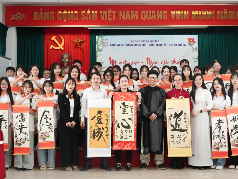 Chương trình thư pháp “Một nét mực – Ngàn yêu thương” - Nét chữ tri ân thầy cô nhân Ngày Nhà giáo Việt Nam 20/11 tại NCT College