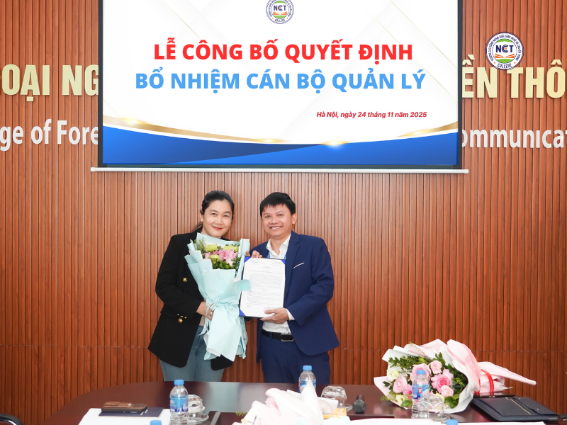 Lễ Công bố quyết định bổ nhiệm cán bộ quản lý Trường Cao đẳng Ngoại ngữ - Công nghệ và Truyền thông