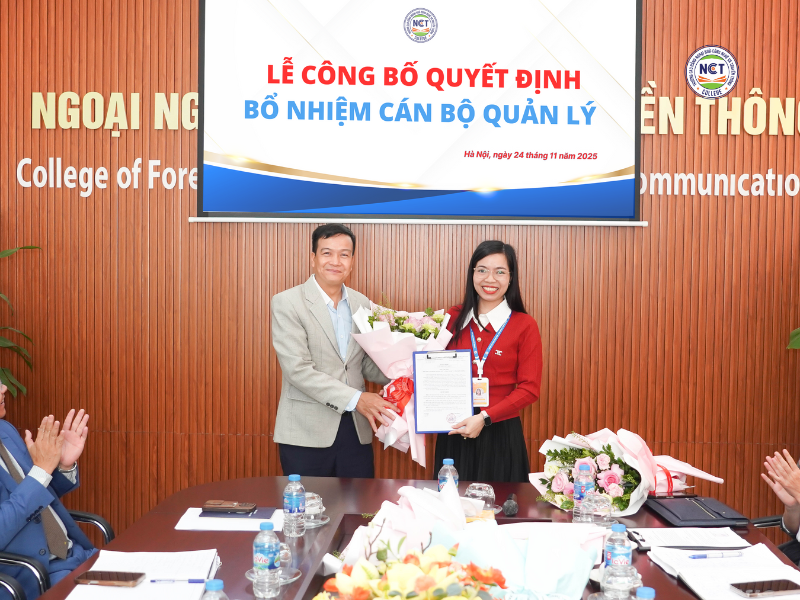 Lễ Công bố quyết định bổ nhiệm cán bộ quản lý Trường Cao đẳng Ngoại ngữ - Công nghệ và Truyền thông
