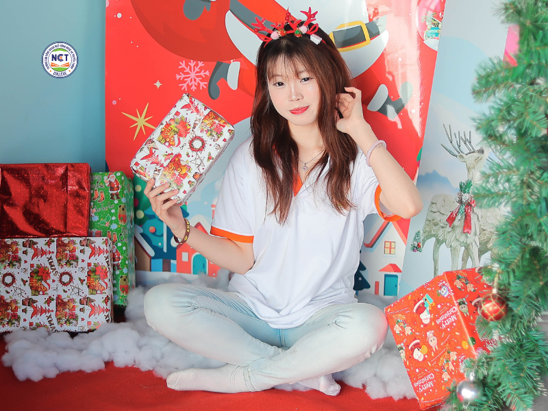 Không khí Giáng sinh đã chính thức gõ cửa NCT College