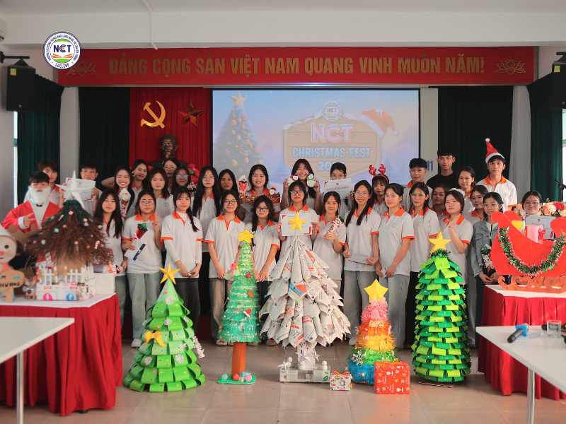 Rộn ràng khoảnh khắc rực rỡ tại "Ngày hội Giáng sinh - NCT Christmas Fest 2025" 