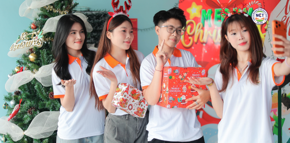 Không khí Giáng sinh đã chính thức gõ cửa NCT College
