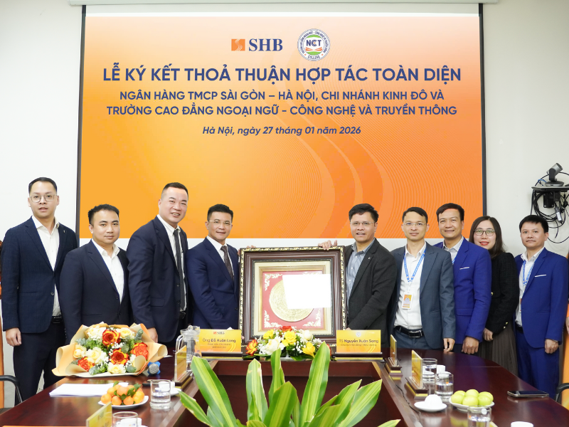 le-ky-ket-hop-tac-toan-dien-giua-truong-cao-dang-ngoai-ngu-cong-nghe-va-truyen-thong-va-ngan-hang-tmcp-sai-gon-ha-noi-chi-nhanh-kinh-do