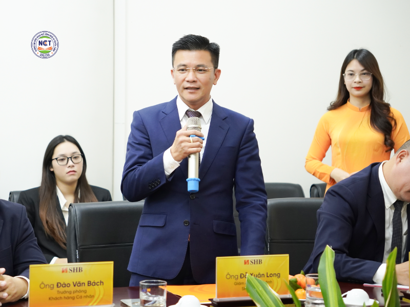 Ông Đỗ Xuân Long – Giám đốc Chi nhánh Kinh Đô phát biểu tại buổi làm việc