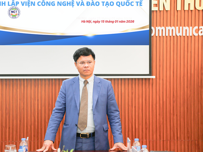 TS. Nguyễn Xuân Sang – Bí thư Chi bộ, Chủ tịch Hội đồng trường phát biểu 