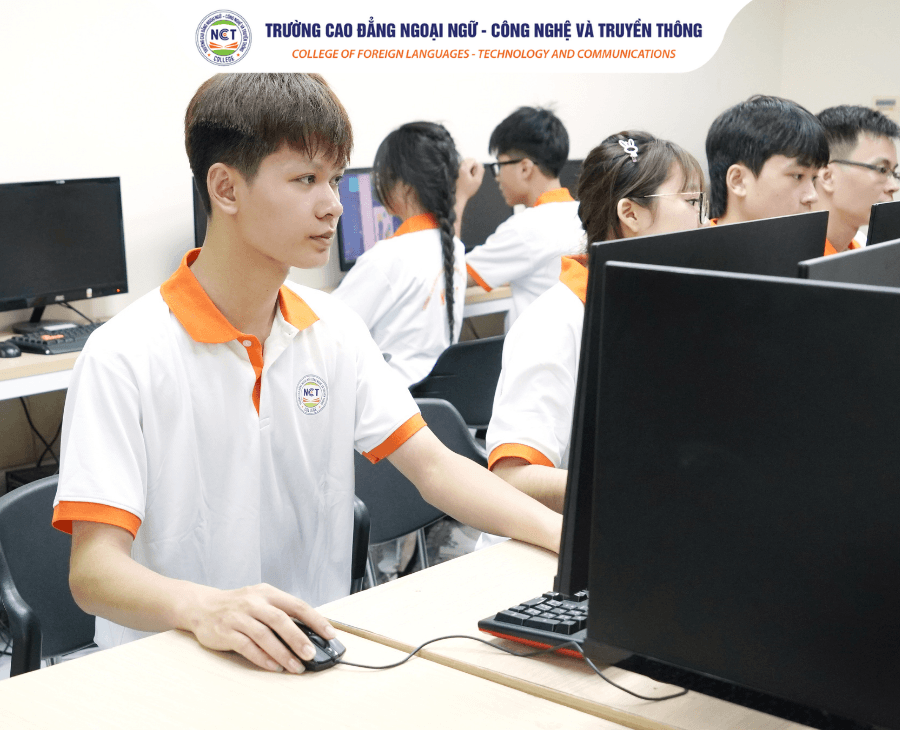 Ngành Công nghệ thông tin lương bao nhiêu?