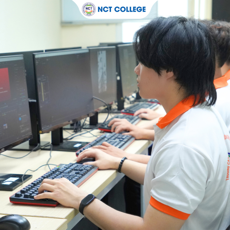 Công nghệ thông tin thời AI: Sinh viên cần học gì để không bị tụt lại?