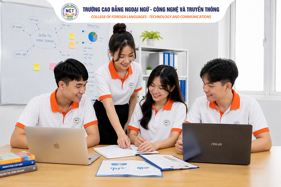 Ngành Quản trị kinh doanh lương bao nhiêu? Cơ hội việc làm và thu nhập mới nhất 2026