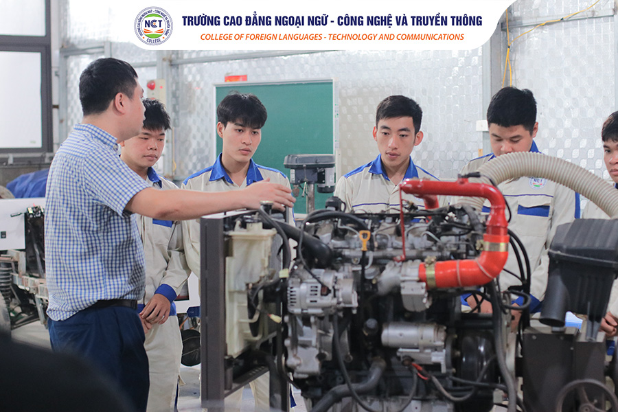 Con gái có nên học ngành Công nghệ ô tô không?