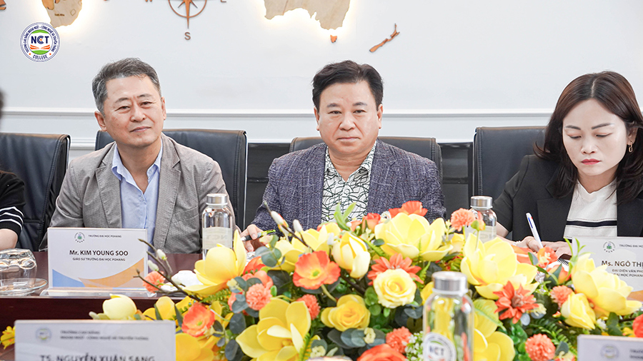 TS. Kim Jae Gan – Giám đốc Viện Giáo dục và Quốc tế - Đại học Pohang phát biểu